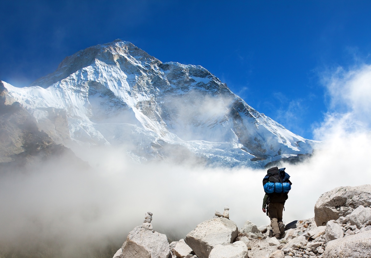 Mount Makalu cancer climber dies