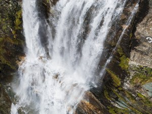 men died waterfall diver