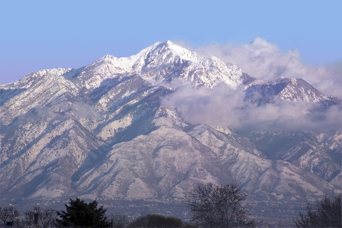 father kids mountain