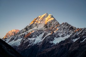 mountain guide climber die new zealand